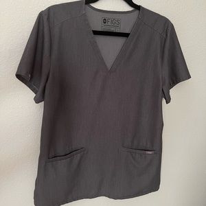 Large FIGS casma three pocket scrub top Graphite